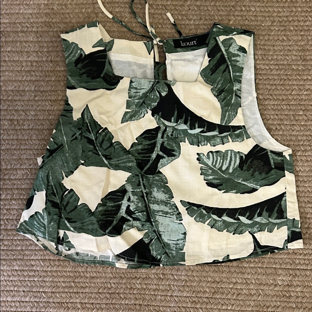 Kourt Willow 2 piece set, tropical print, size large - Picture 6 of 9
